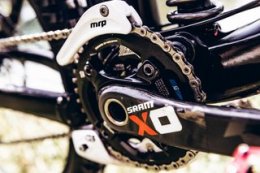 a deeper view Gutierrez' SRAM XO DH cranks and 38T X-Sync chainring