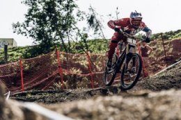 Aaron Gwin driving during Leogang round of this MTB World Cup on Summer 14th, 2015.