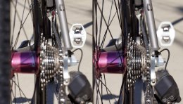 just how will 135mm rear hub widths affect road-bike chainline and moving overall performance