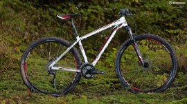 Merida's huge.nine 40 is a creditable stab at a budget 29er: merida's big.nine 40 is a creditable stab at a budget 29er