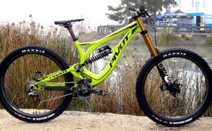 Pivot downhill bike